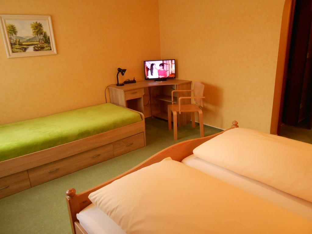 Landgasthof Schutzen Hotel Tengen Exterior photo